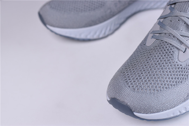 Nk Epic React Flyknit 编织面透气超级跑步鞋银灰色 图片1