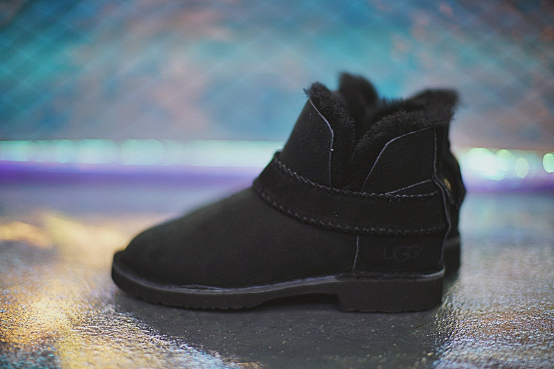 UGG  McKay  Winter  Boots   麦凯系列加绒短靴   全黑 图片5