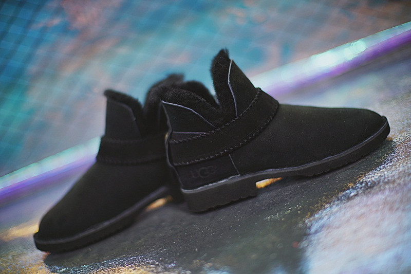 UGG  McKay  Winter  Boots   麦凯系列加绒短靴   全黑 图片13
