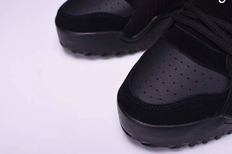 Alexander Wang x adidas AW BBALL联名低帮Boost中底球鞋黑棕 图片2