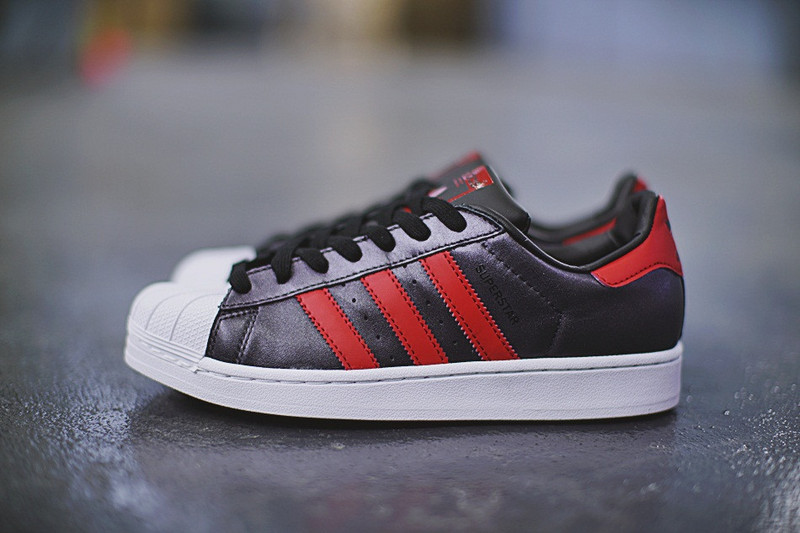 Adidas Originals Superstar  西瓜头休闲板鞋  钛钢黑红 图片5