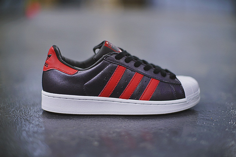 Adidas Originals Superstar  西瓜头休闲板鞋  钛钢黑红 图片3
