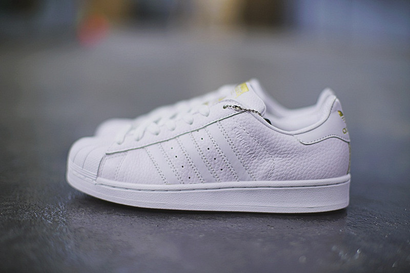 Adidas Originals Superstar  西瓜头休闲板鞋 荔枝纹全白金 图片4