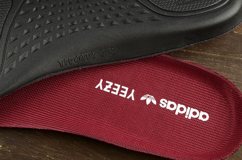 Adidas Yeezy Boost 350 V2 椰子鞋 红斑马 图片10