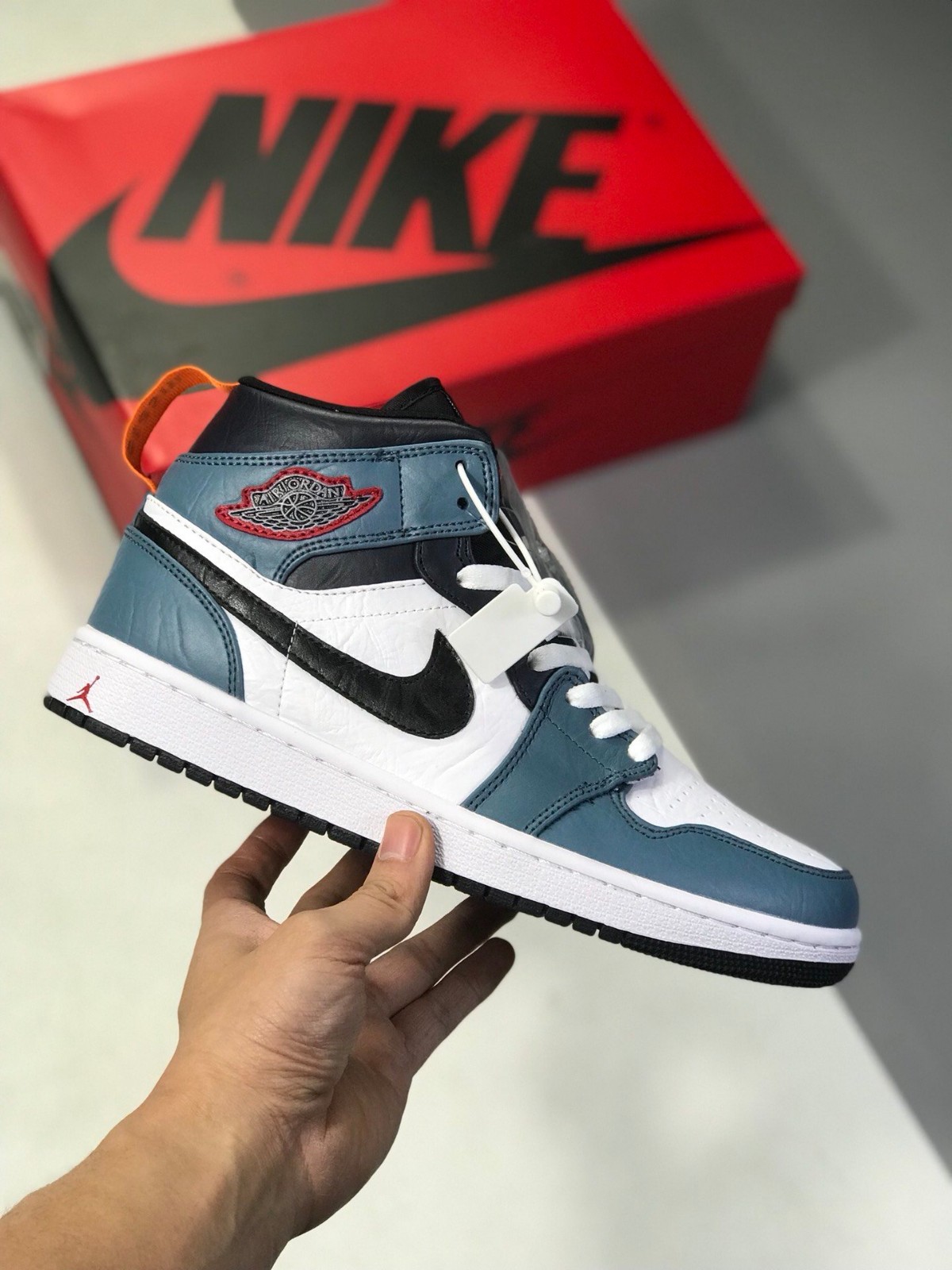 Facetasm x Air Jordan 1 Mid 