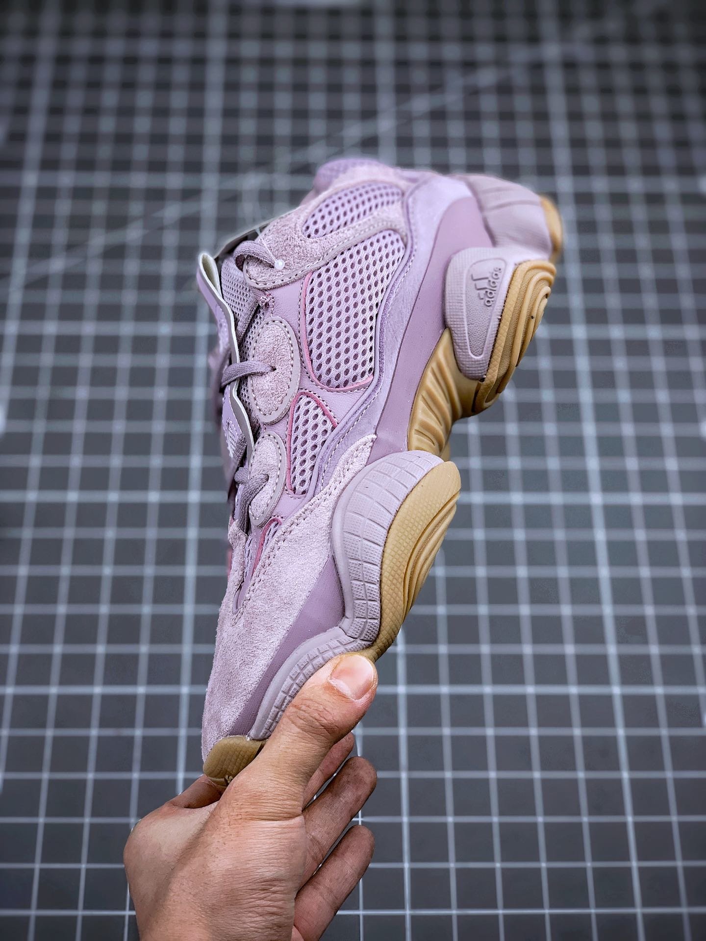 Adidas Yeezy500“Soft Vision” 灭霸