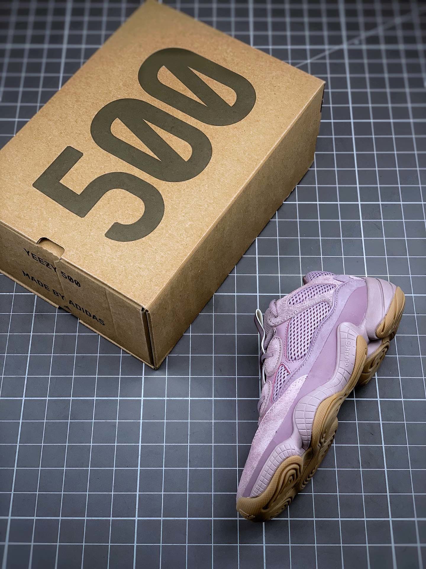 Adidas Yeezy500“Soft Vision” 灭霸