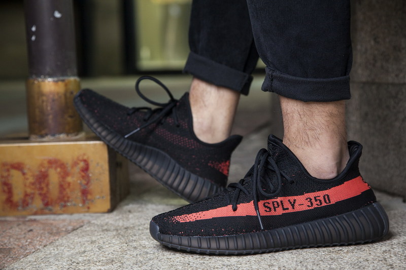 Adidas Yeezy Boost 350 V2 椰子鞋黑粉 图片1