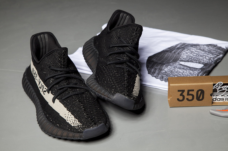 Adidas Yeezy Boost 350 V2 椰子鞋黑白 图片5