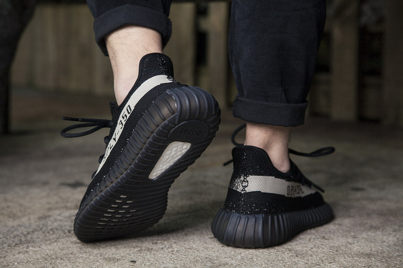 Adidas Yeezy Boost 350 V2 椰子鞋黑白 图片9