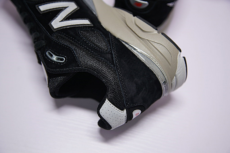 New Balance in USA M990V4代系列 复古运动跑步鞋黑灰 图片4