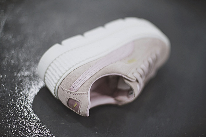 Puma   Rihanna x Puma Fenty Suede Cleated Creeper  超厚底松糕板鞋 胭脂红白  图片11