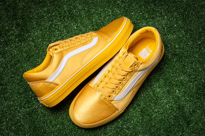 Vans Vault Opening Ceremony Old Skool OG Satin 联名丝绸绸缎黄 + 白 图片1