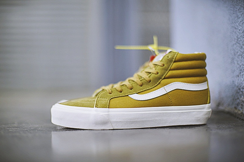 Vans Vault OG SK8 HI LX  高帮硫化板鞋系列  复古黄白 图片9