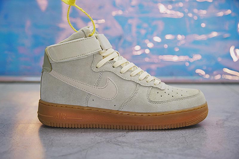 Nike Air Force 1 High ‘07 LV8 Suede空军一号经典高帮麂皮板鞋翻毛沙黄生胶 图片2