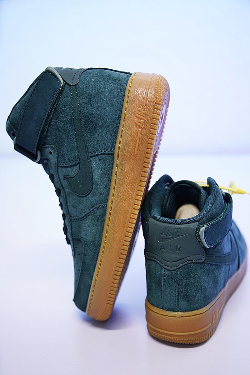 Nike Air Force 1 High 07 LV8 Suede 空军一号经典高帮百搭麂皮板鞋复古绿生胶黄 图片4