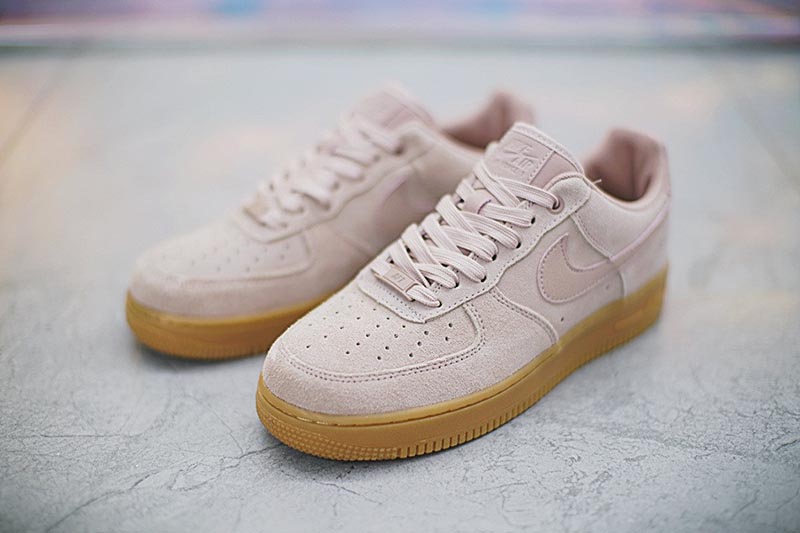 NIKE WMNS AIR FORCE 1 07 SE空军一号经典低帮板鞋玫粉生胶黄 图片6