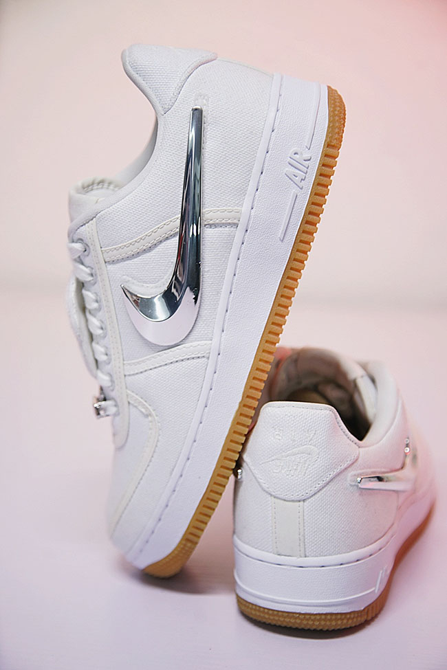 Travis Scott x Nike Air Force 1 AF 100周年经典低帮帆布板鞋全白反光魔术贴替换勾 图片1