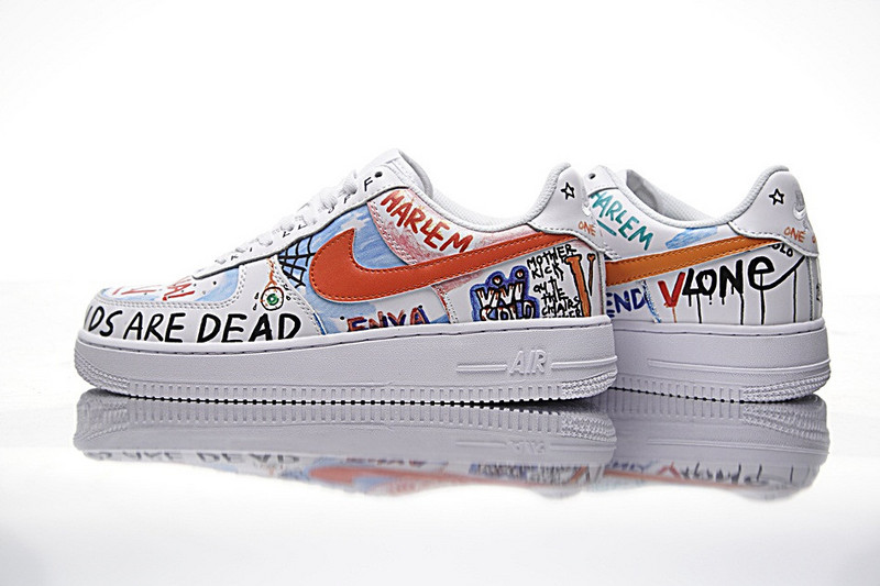 Nike   VLONE x  Nike  Air Force 1 Low 空军一号  经典低帮板鞋  夏威夷涂鸦 图片3