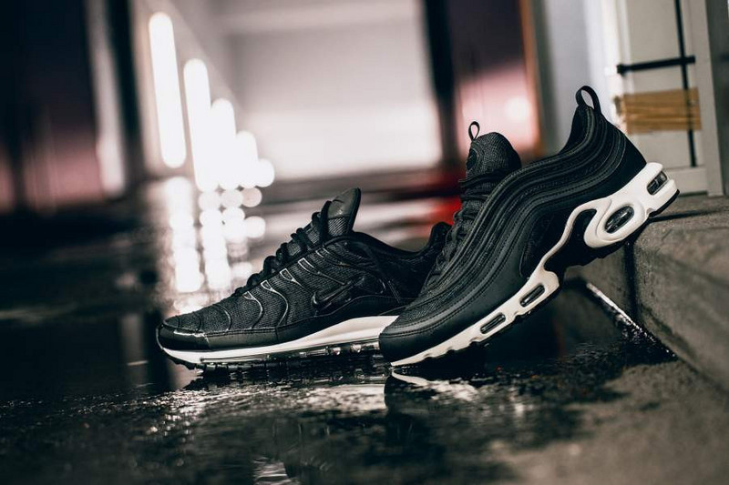 Nike Air Max 97 Plus TN 混合复古气垫慢跑鞋 黑白 图片5