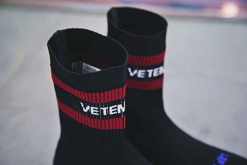 Vetements x Reebok crew Sock Runner 高街中帮针织套脚袜子鞋黑白红蓝 图片5