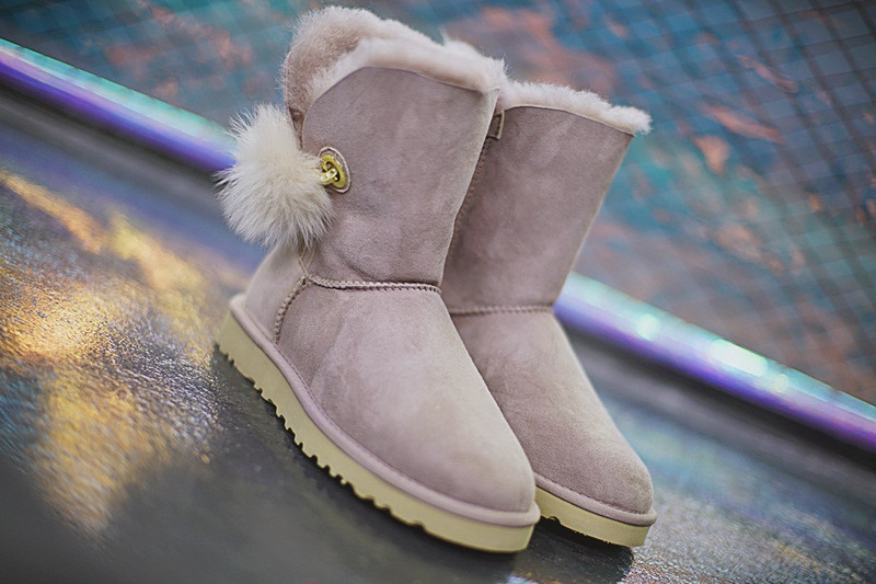 UGG W Irina 施华洛世奇水钥匙扣加蓬蓬毛中帮雪地靴  珊瑚紫 图片4