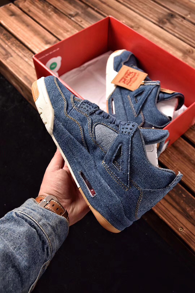 磨损做旧 levis x air jordan RETRO 4 牛仔蓝 图片5