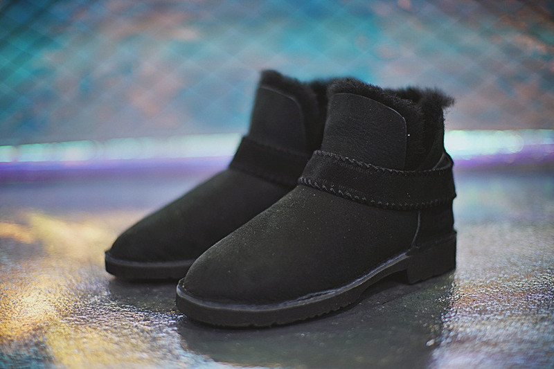 UGG  McKay  Winter  Boots   麦凯系列加绒短靴   全黑