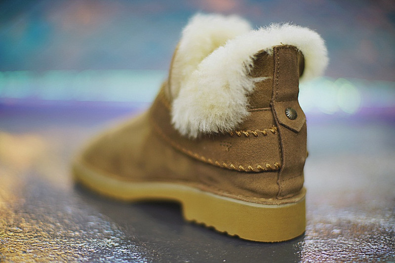 UGG  McKay  Winter  Boots   麦凯系列加绒短靴   驼色 图片1