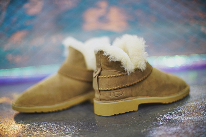 UGG  McKay  Winter  Boots   麦凯系列加绒短靴   驼色 图片8