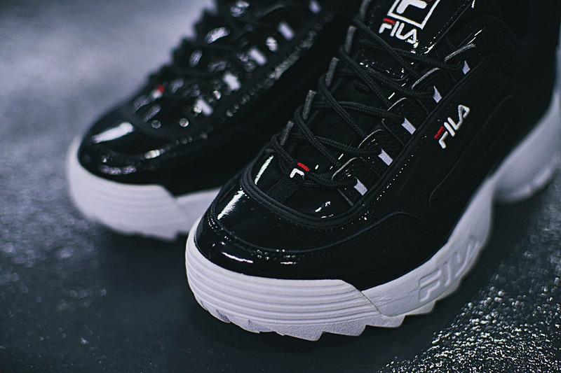 FILA Disruptor 2  二代大锯齿厚底增高百搭慢跑鞋  漆皮黑白红 图片8