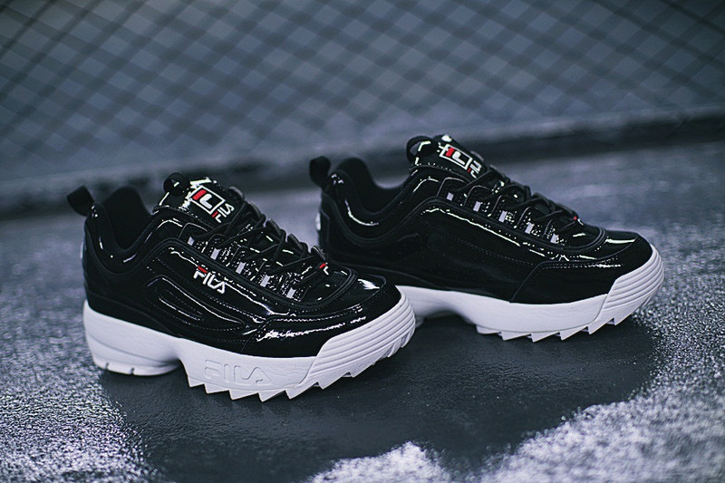 FILA Disruptor 2  二代大锯齿厚底增高百搭慢跑鞋  漆皮黑白红 图片9