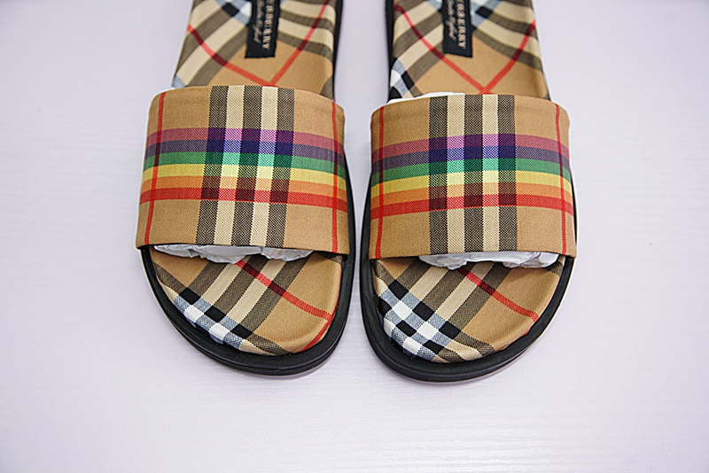 Burberry Rainbow Vintage Check Slides 复古平底拖鞋复古黄彩虹格子布 图片2