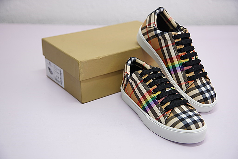 Burberry Rainbow Vintage Check Sneakers 经典复古百搭板鞋复古黄彩虹格子布 图片1