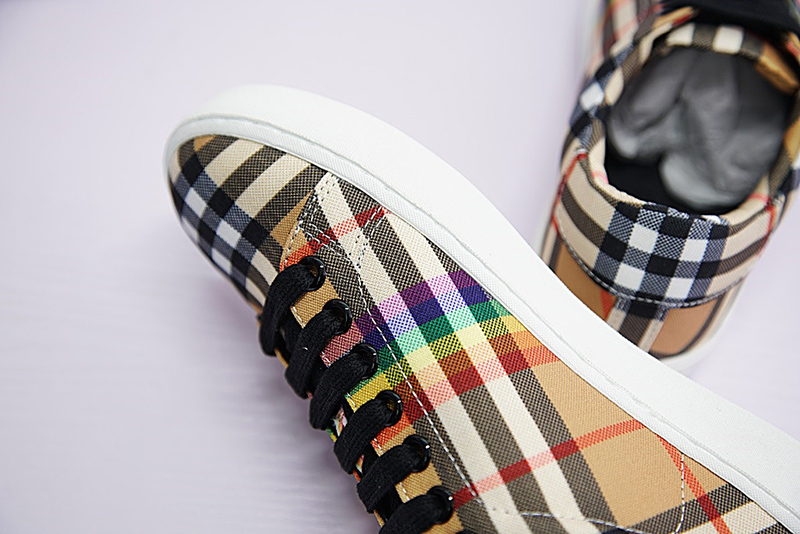 Burberry Rainbow Vintage Check Sneakers 经典复古百搭板鞋复古黄彩虹格子布 图片3