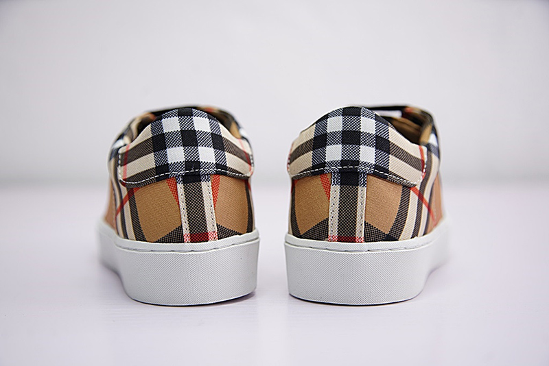 Burberry Rainbow Vintage Check Sneakers 经典复古百搭板鞋复古黄彩虹格子布 图片5